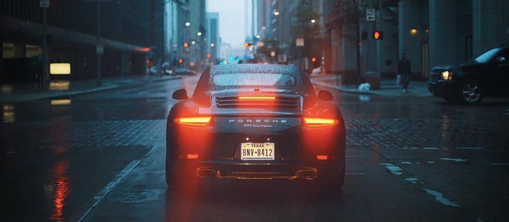 Professioneel autopoetsen met aandacht voor detail bij Ziebart Nederland transformeert uw auto tot glanzende staat